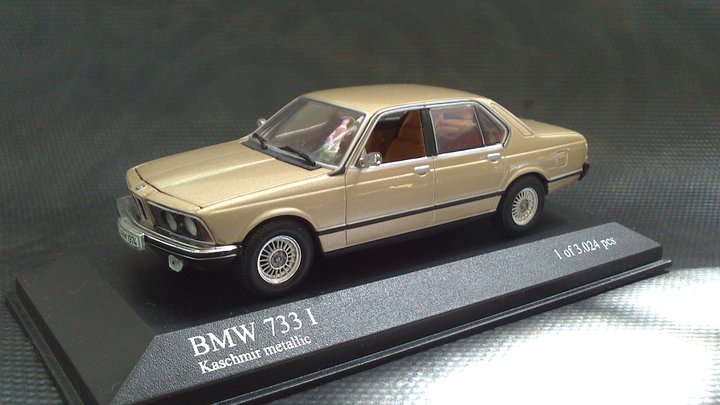 Модель: BMW (E23) 733i<br />Виробник: Minichamps<br />Масштаб: 1/43