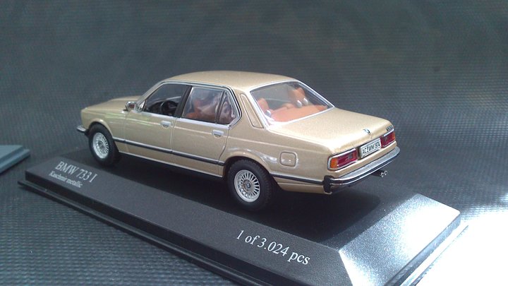 Модель: BMW (E23) 733i<br />Виробник: Minichamps<br />Масштаб: 1/43