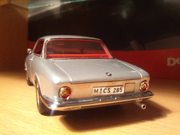 Модель: BMW 3200 CS Bertone<br />Виробник: NEO<br />Масштаб: 1/43