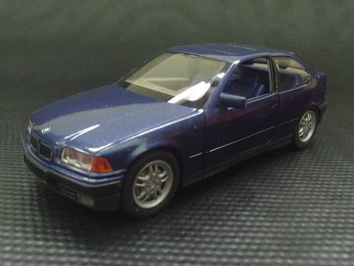 Модель: BMW E36 Compact<br />Виробник: Schuco<br />Масштаб: 1/43