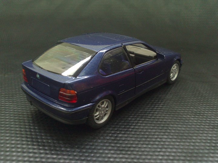 Модель: BMW E36 Compact<br />Виробник: Schuco<br />Масштаб: 1/43