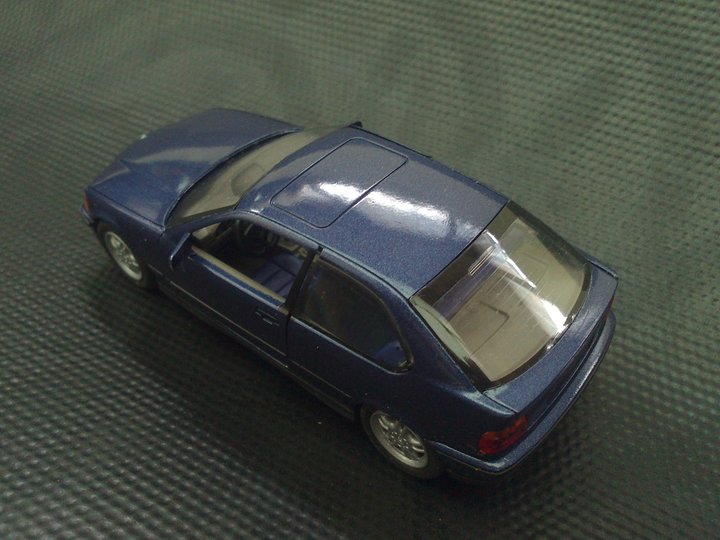 Модель: BMW E36 Compact<br />Виробник: Schuco<br />Масштаб: 1/43