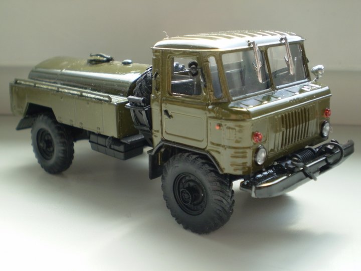 GAZ-66 bochka.jpg