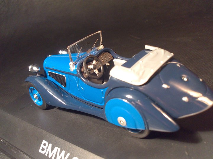 Модель: BMW 315 Roadster<br />Виробник: Schuco<br />Масштаб: 1/43