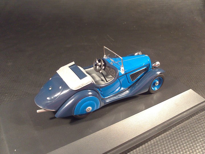 Модель: BMW 315 Roadster<br />Виробник: Schuco<br />Масштаб: 1/43