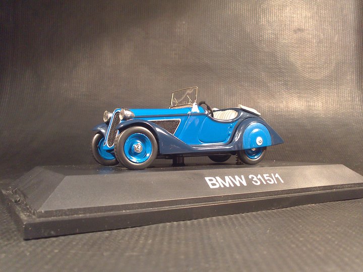 Модель: BMW 315 Roadster<br />Виробник: Schuco<br />Масштаб: 1/43