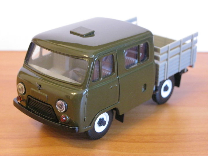 uaz_fermer_f 001.jpg