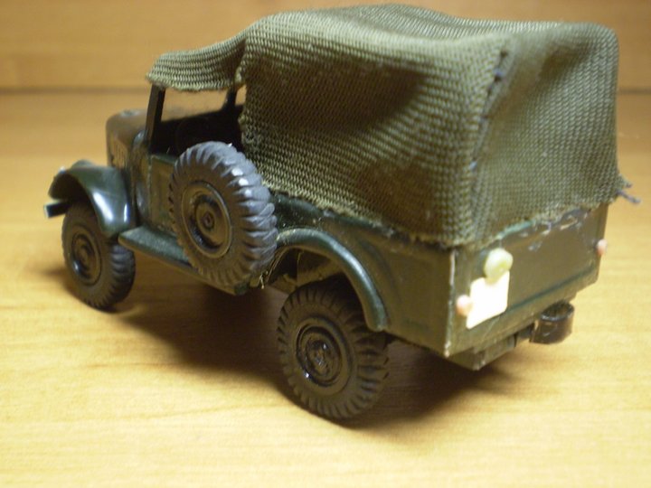 GAZ-69 ruchna zad.jpg