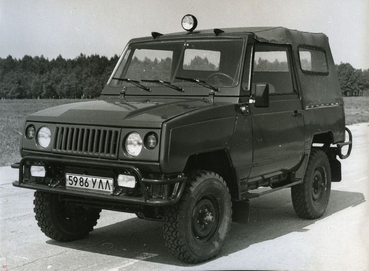 UAZ3171_03.jpg