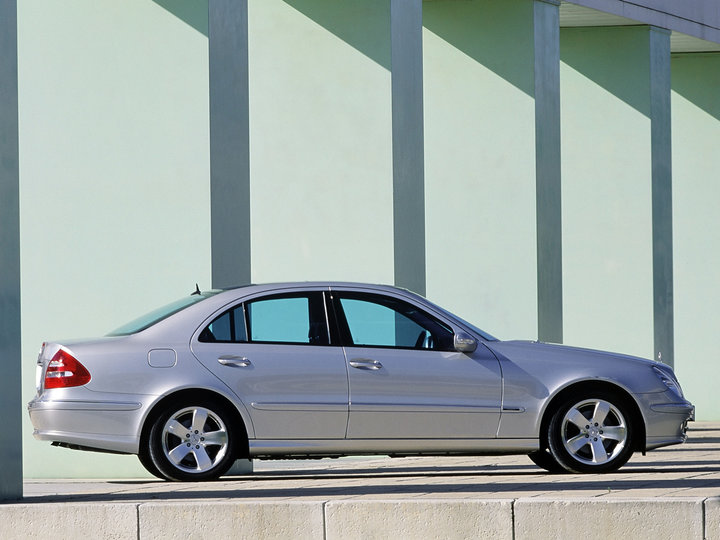 mercedes-benz_e320_2.jpg