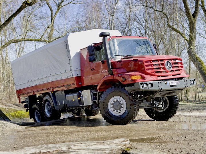 mercedes-benz_zetros_2733.jpg