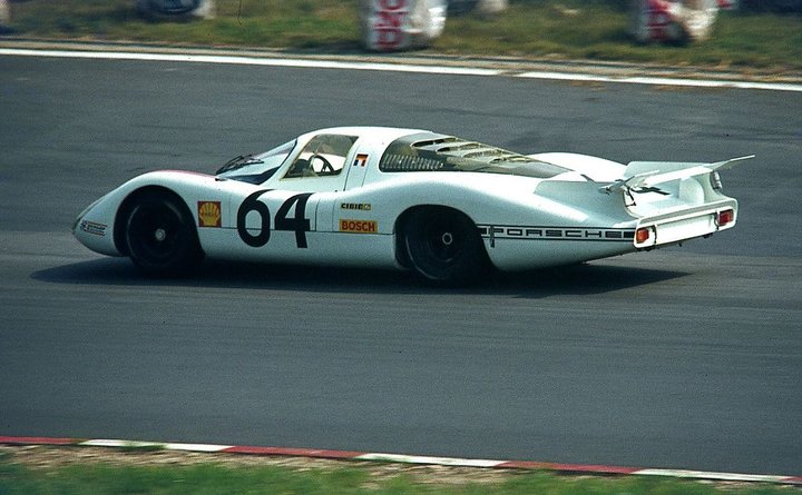 Porsche 908 Langheck, в переводе с немецкого — «длинный хвост»