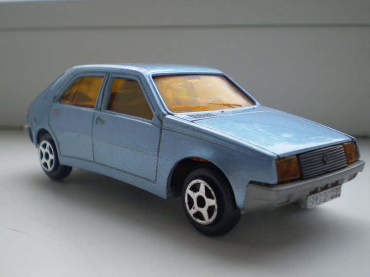 RENAULT 14 TL.jpg