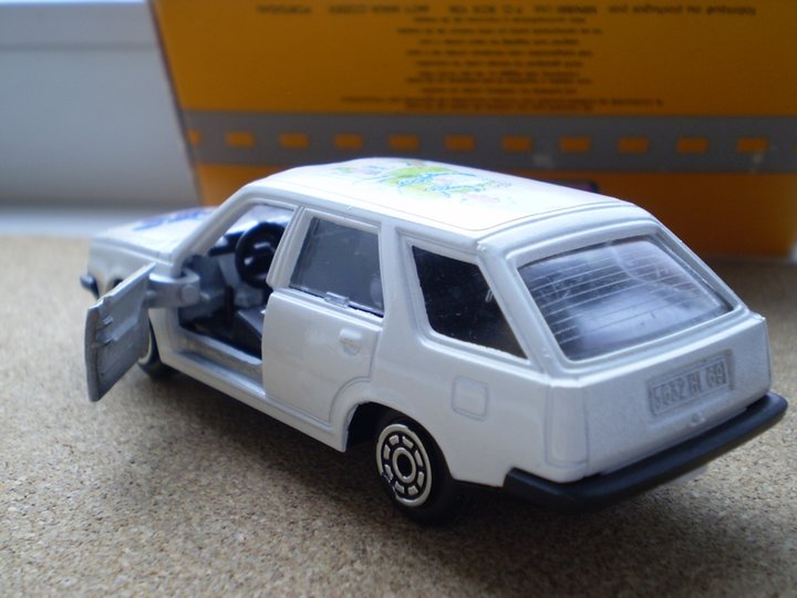 RENAULT 18 TL zad.jpg