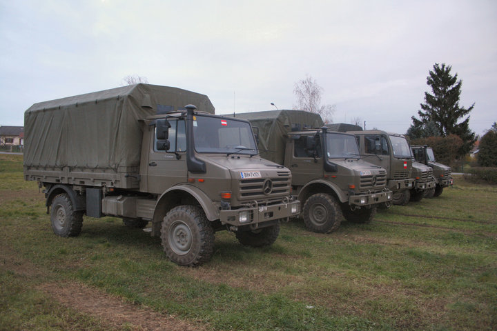 unimog_u4000_02_of_43.jpg