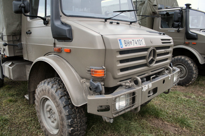 unimog_u4000_05_of_43.jpg