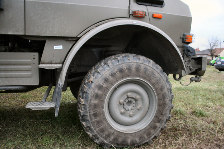 unimog_u4000_08_of_43.jpg