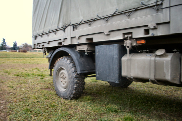 unimog_u4000_10_of_43.jpg