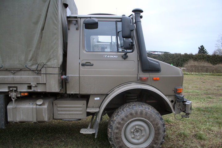 unimog_u4000_12_of_43.jpg