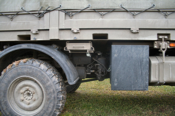 unimog_u4000_15_of_43.jpg