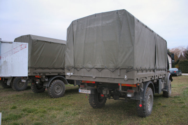 unimog_u4000_18_of_43.jpg