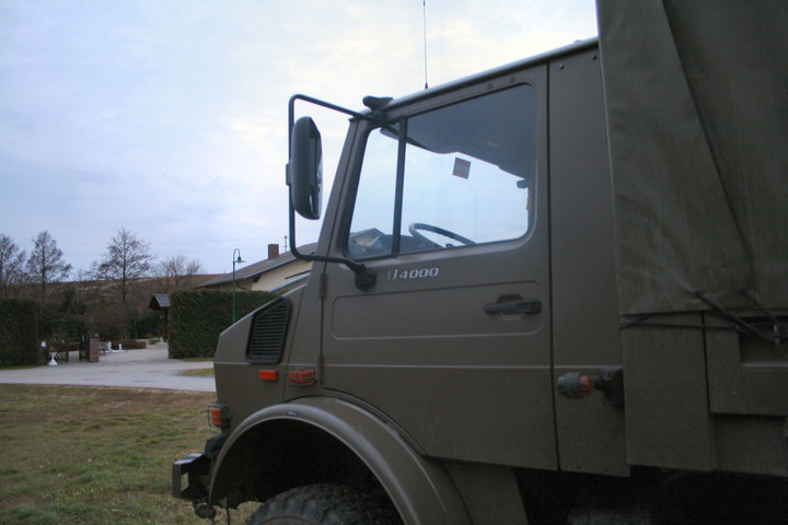 unimog_u4000_33_of_43.jpg