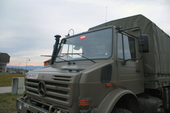 unimog_u4000_38_of_43.jpg