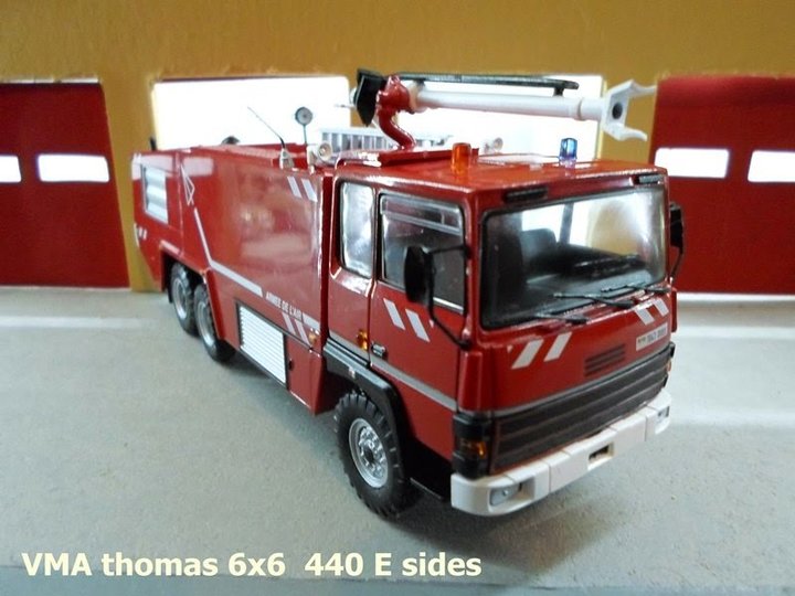 №10 Véhicule Mousse Aéronautique Sides VMA 72 AA Thomas 6x6 VIGP 440 E.jpg